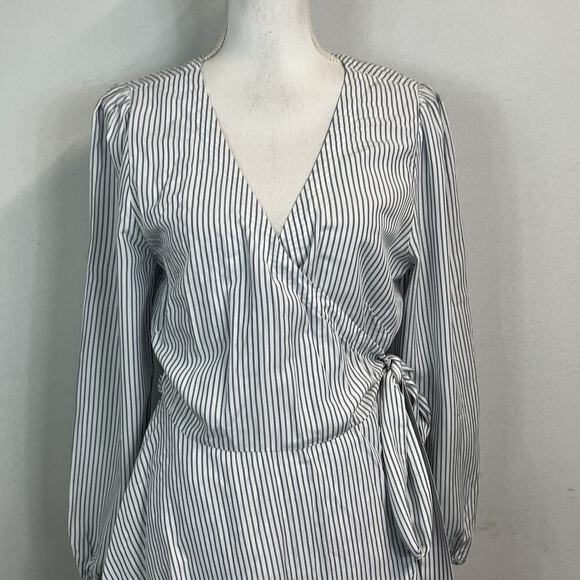 Ann Taylor Loft Blouse size Medium Blue White Striped Wrap Ruffles Bow Career - Picture 3 of 8